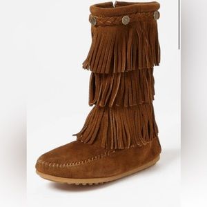 Kids 3 layer fringe boot — size 7